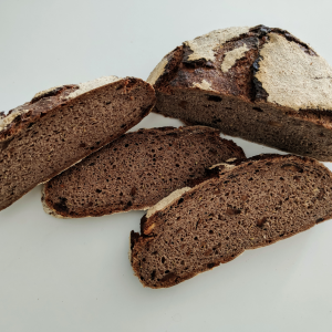 FREE GIFT RECIPE: Chesnut-Walnut-Rosmary-Bread (Englisch)
